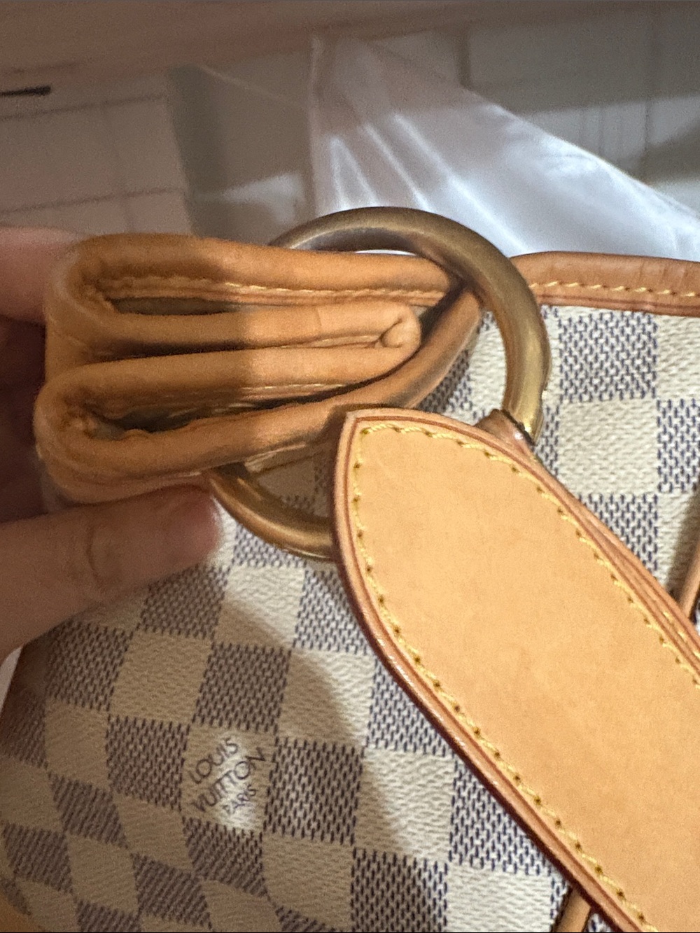 Louis Vuitton Galleria GM - Picture 8 of 16